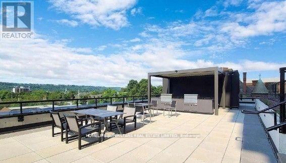 Building Photo - 15 Queen St S