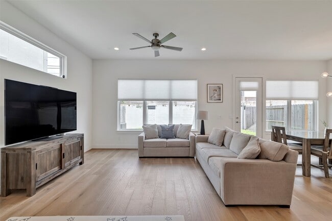 Building Photo - 8706 Ojeman Crk Ln