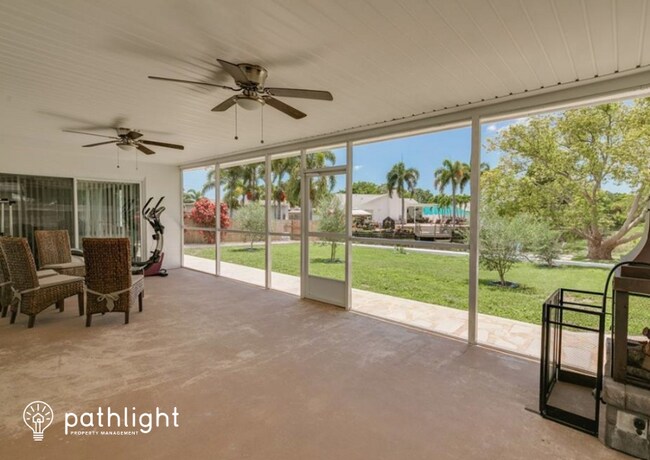 Building Photo - 10264 Oakhaven Dr