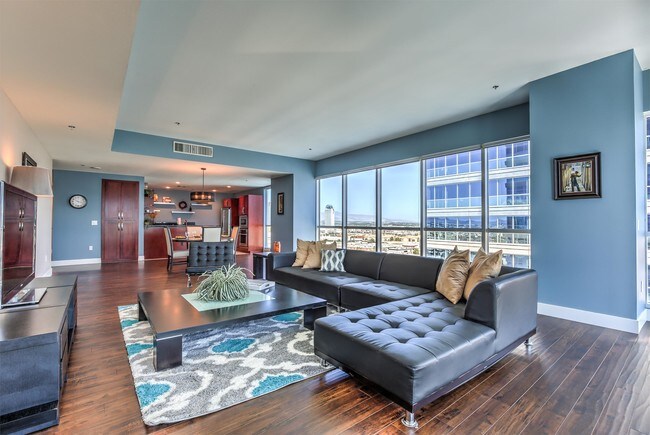 Building Photo - 4575 Dean Martin Dr