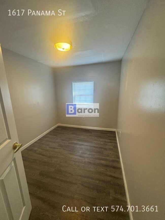 Foto del edificio - 1617 Panama St