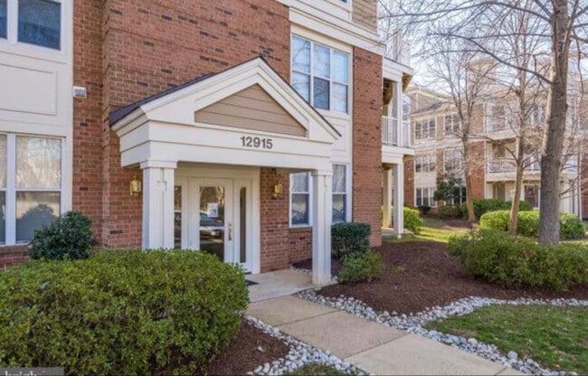 Building Photo - 12915 Alton Square