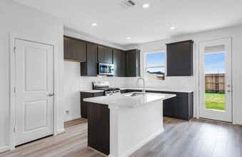 Building Photo - 9730 Bixby Crk Dr