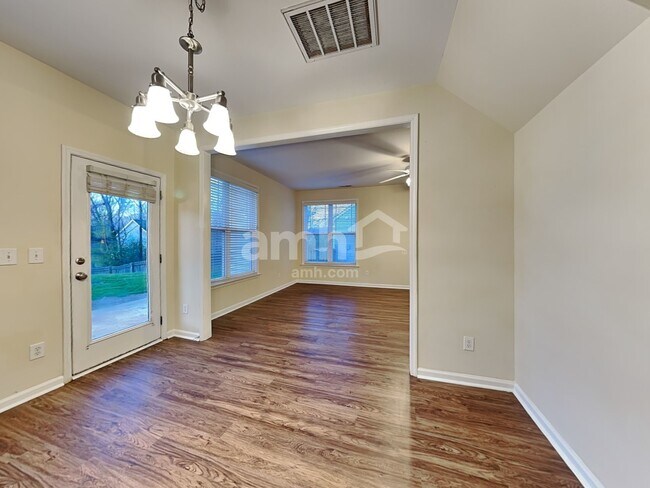 Foto del edificio - 129 Hardaway Pt