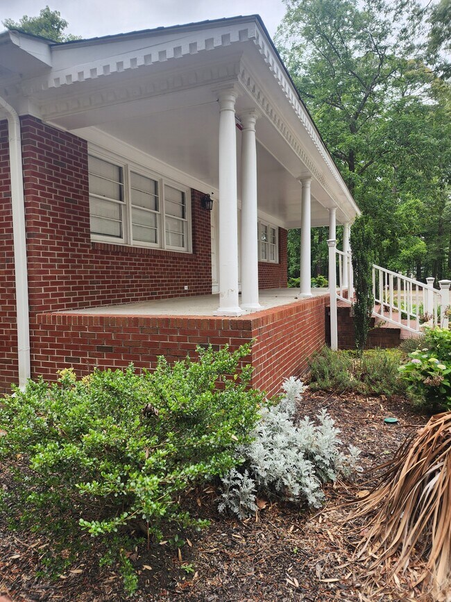 Building Photo - 4605 Blanton Rd