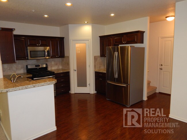 Foto del edificio - 4884 NW 162nd Terrace