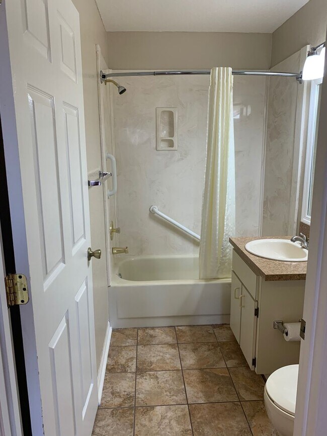 Building Photo - 2777-325G N. Poinciana Blvd., Kissimmee, F...