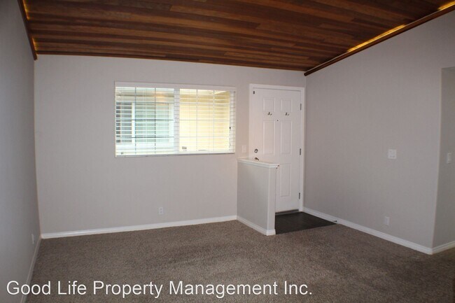 Building Photo - 4524 Wilson Ave