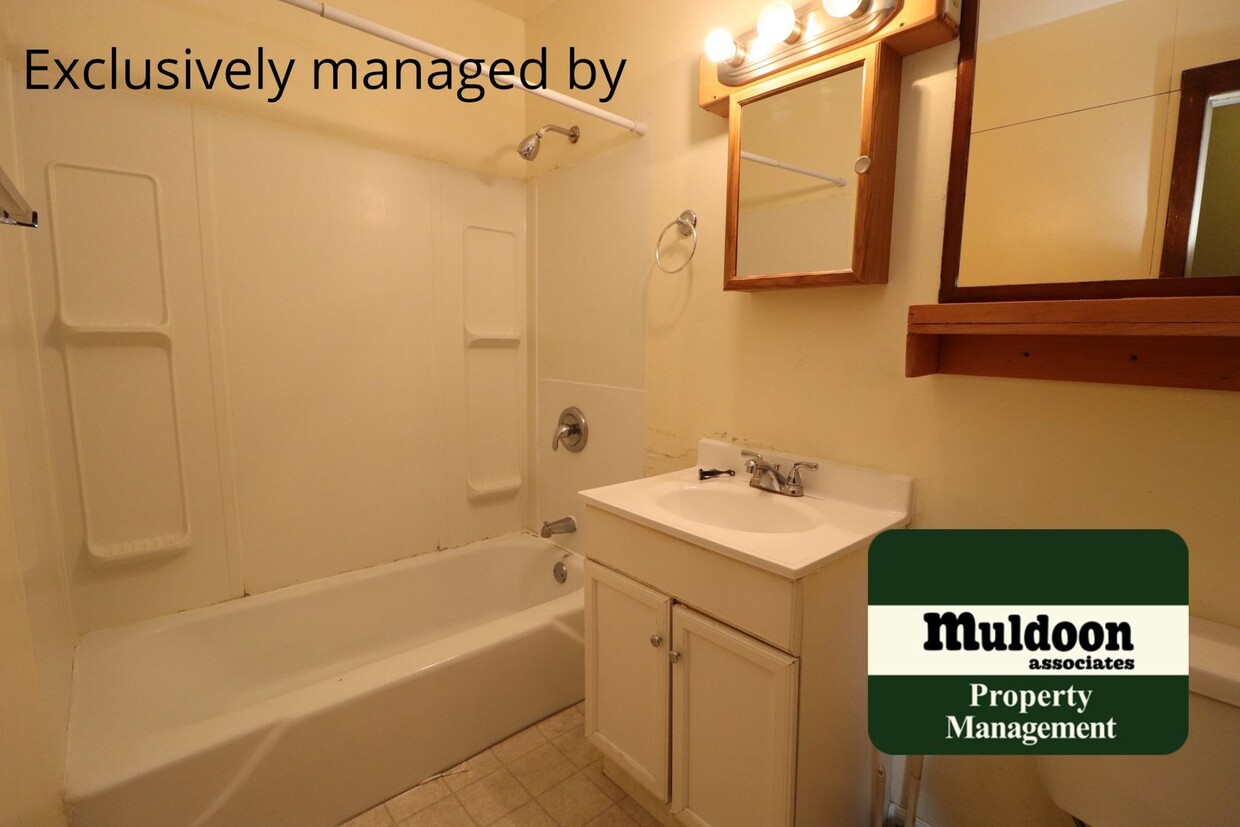 Foto principal - Nice Northside Aves Rancher! Available Now!!