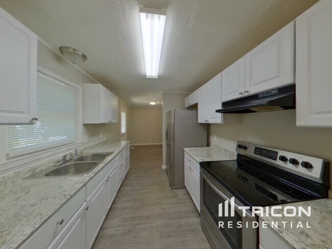 Foto del edificio - 63 Woodpond Ct
