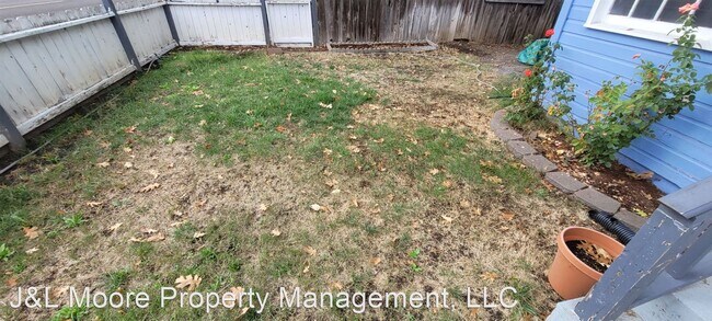 Foto del edificio - 3 br, 1.5 bath House - 704 S. Shasta Ave.