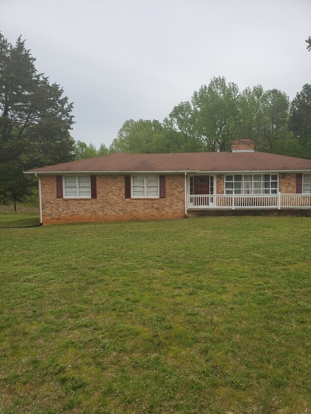 3193 Bold Springs Rd, South Boston, VA 24592 House Rental in South