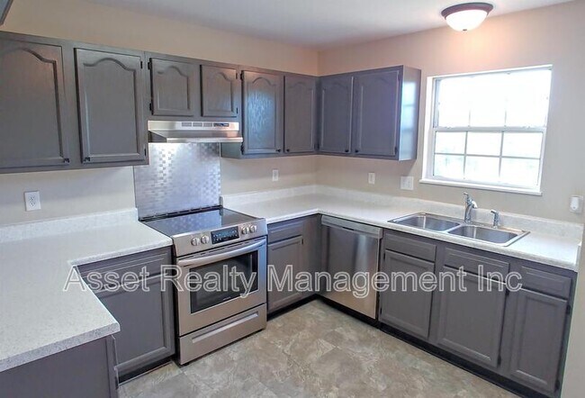 Foto del edificio - 3905 Hillside Terrace Ln