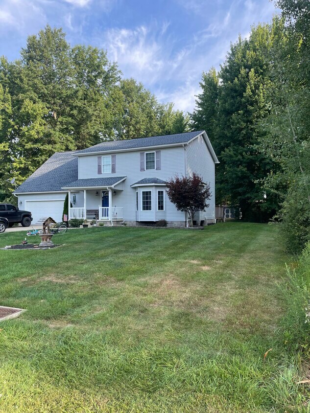Foto del edificio - 695 Breezewood Ln