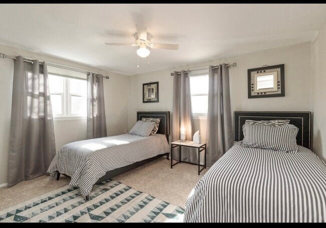 Building Photo - 33451 N Sears Blvd