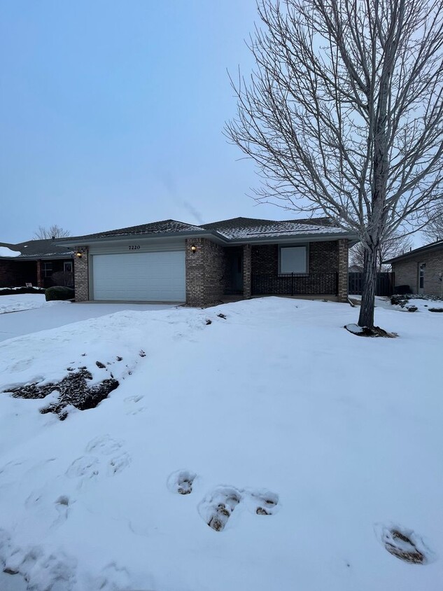 Foto principal - Beautiful 4 bedroom home in West Greeley a...