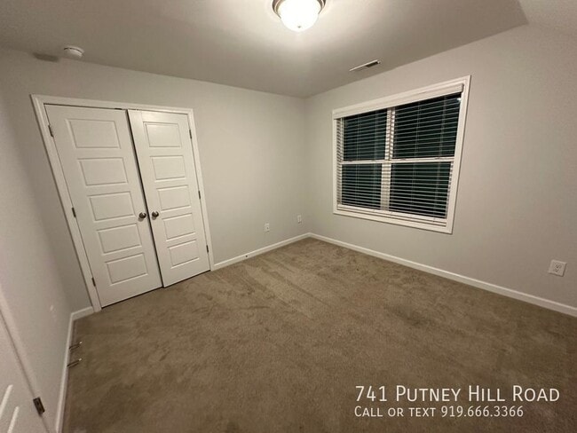 Building Photo - Charming 3-bedroom