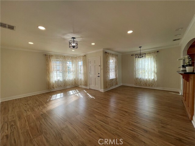 Building Photo - 4232 Lynd Ave