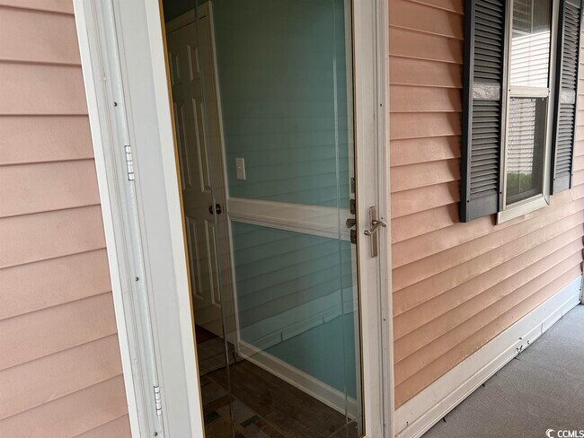 Foto del edificio - 637 Waterway Village Blvd