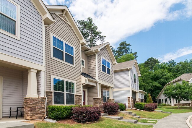 Building Photo - Beautiful 2 bedroom, 2.5 bathroom with Lof...