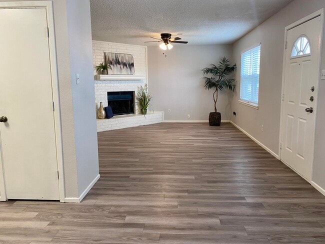 Foto del edificio - 5539 Auburn St