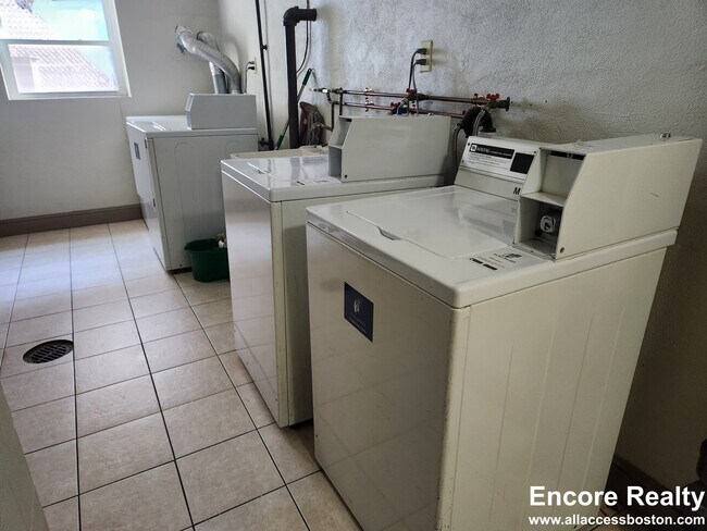 Foto del edificio - 34 Gardner St