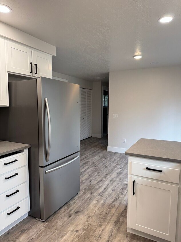 Foto principal - Updated Duplex in SE Bend