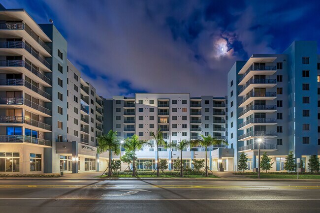 Building Photo - Century Town Center