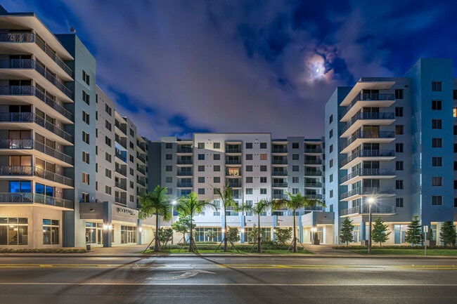 Building Photo - Century Town Center