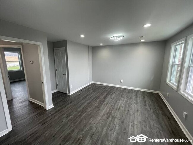 Building Photo - 4008 Erdman Ave