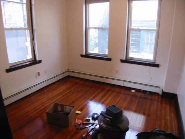 Building Photo - 3.0 bedroom in Cambridge Massachusetts 02139