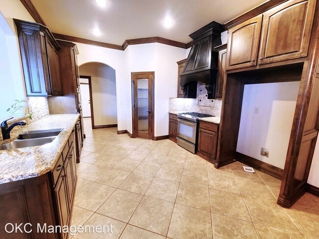 Building Photo - 3 br, 2 bath House - 6405 Bent Wood Dr