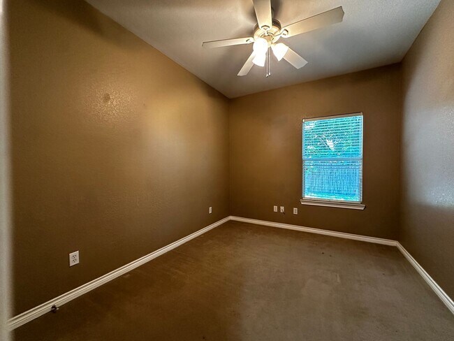 Building Photo - 2016 S 8th St