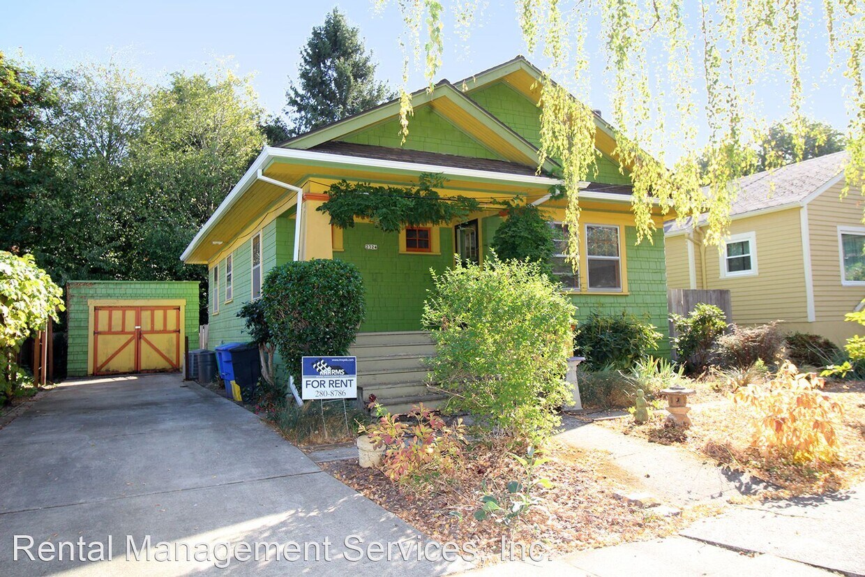 Primary Photo - 2 br, 1 bath House - 2324 SE 47th Avenue