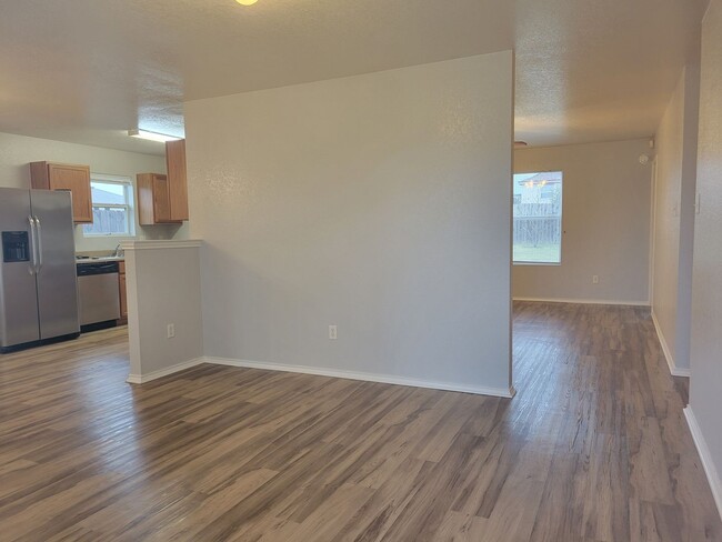 Building Photo - Great 5 bedroom in Killeen for a great pri...