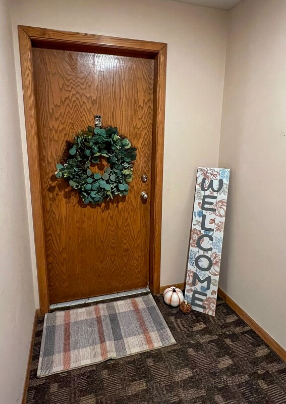 Foto del edificio - 5010 Emerald Dr