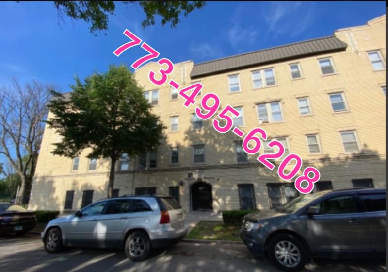 Foto principal - 169 N Leclaire Ave