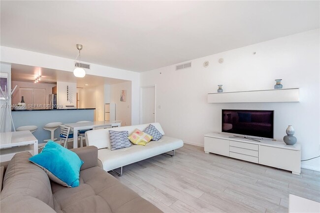 Photo - 253 NE 2nd St Apartment