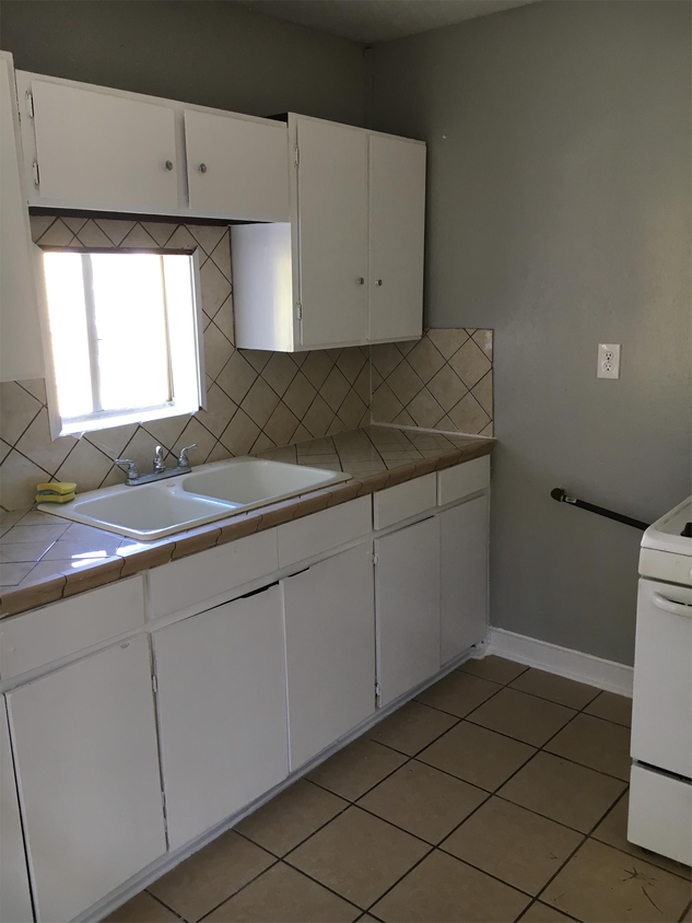 Primary Photo - 1115 Guadalupe St