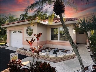 Building Photo - 7100 NW 30th Ct