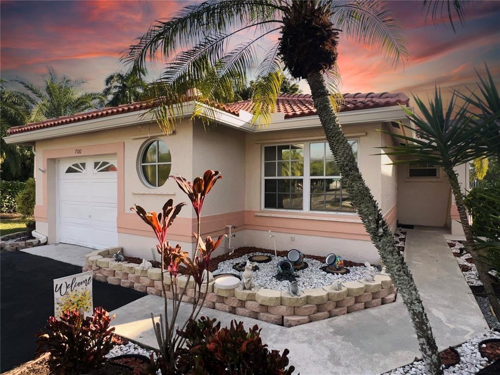 Foto principal - 7100 NW 30th Ct
