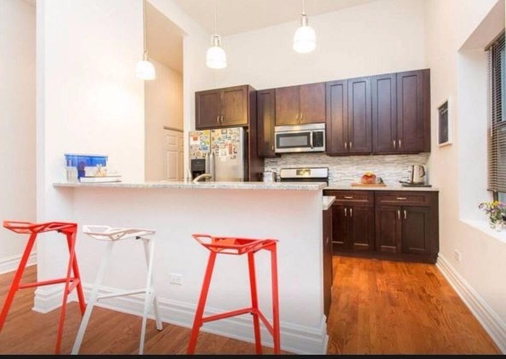 Primary Photo - 2850 N Lincoln Ave