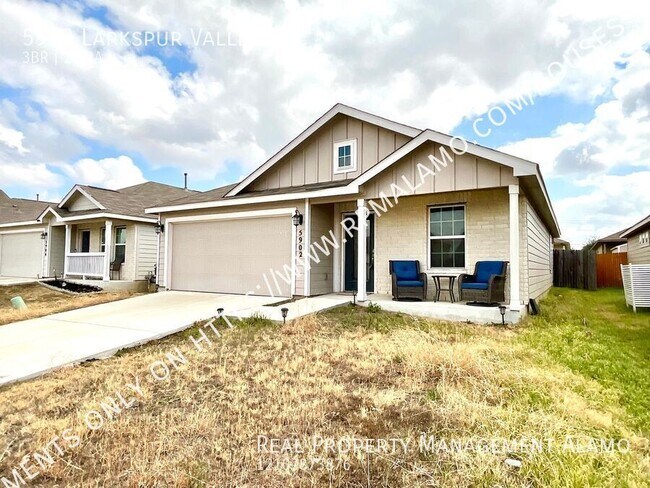 Foto del edificio - 5902 Larkspur Valley