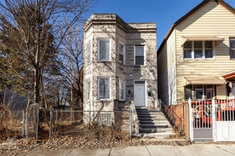 Building Photo - 5344 S Aberdeen St