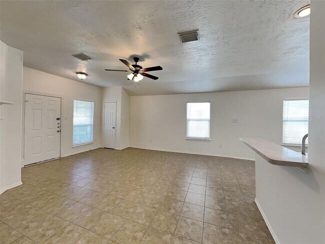 Foto del edificio - 18475 Sunrise Pines Dr