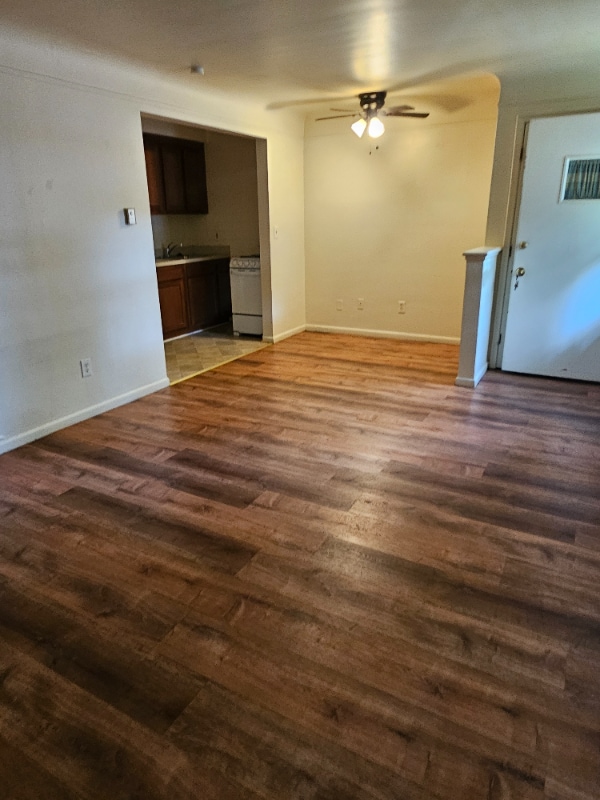 Building Photo - 2614 Galpin Ave
