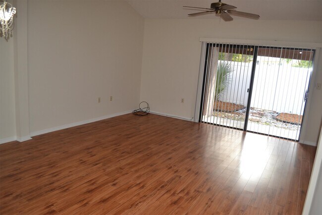 Building Photo - 5061 Ernst Ct