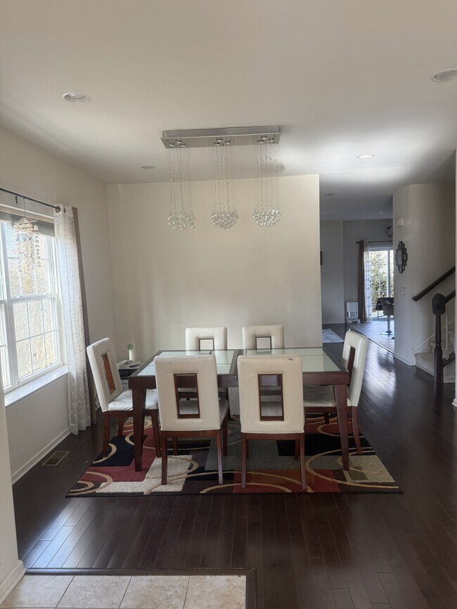 Building Photo - 60 Andrews Way