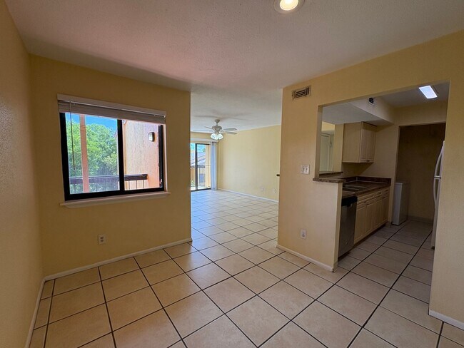 Foto del edificio - 2905 Winkler Ave