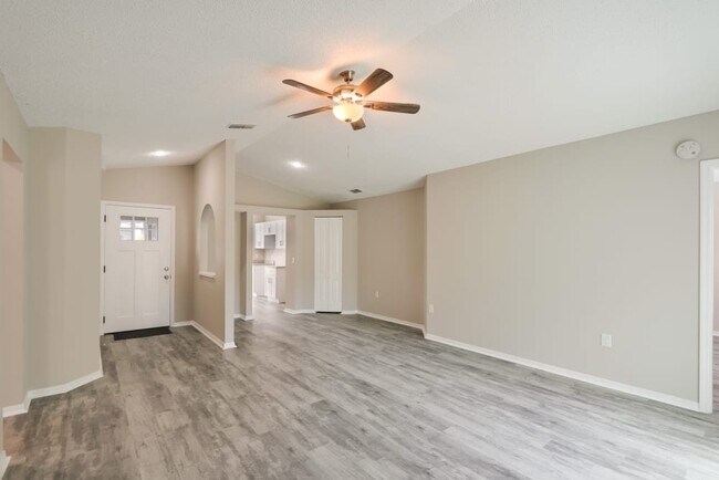 Foto del edificio - 1056 Malletwood Dr
